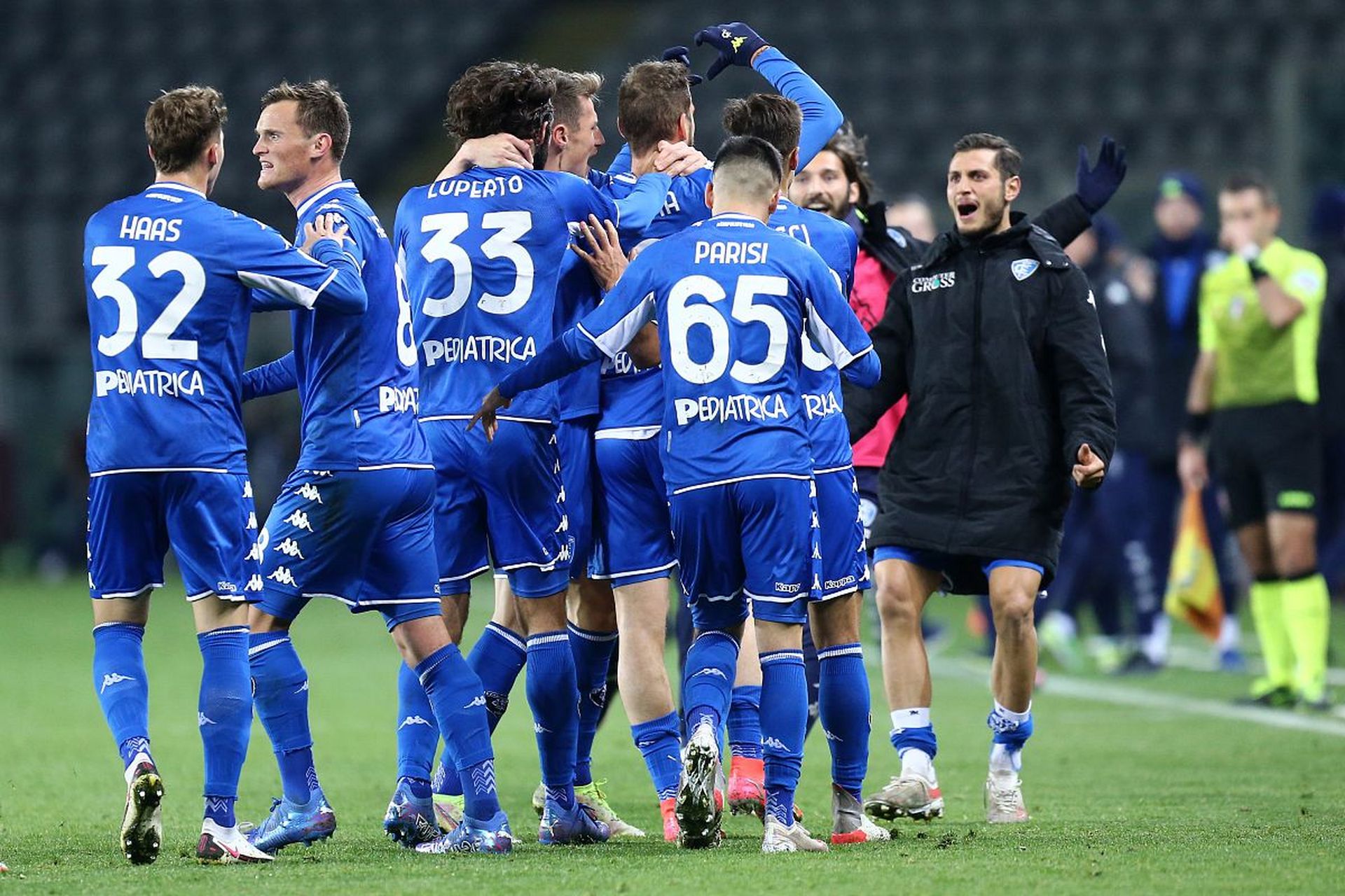 参加此次比 参加此次比